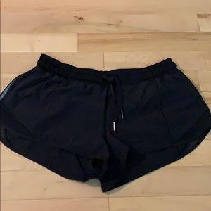 lululemon athletica hotty hot shorts